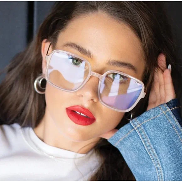 Quay Australia 9 TO 5 Blue Light Glasses - Peach/Clear Blue Light - NWT - Picture 1 of 9